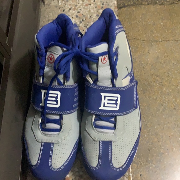 Converses - Picture 5 of 7